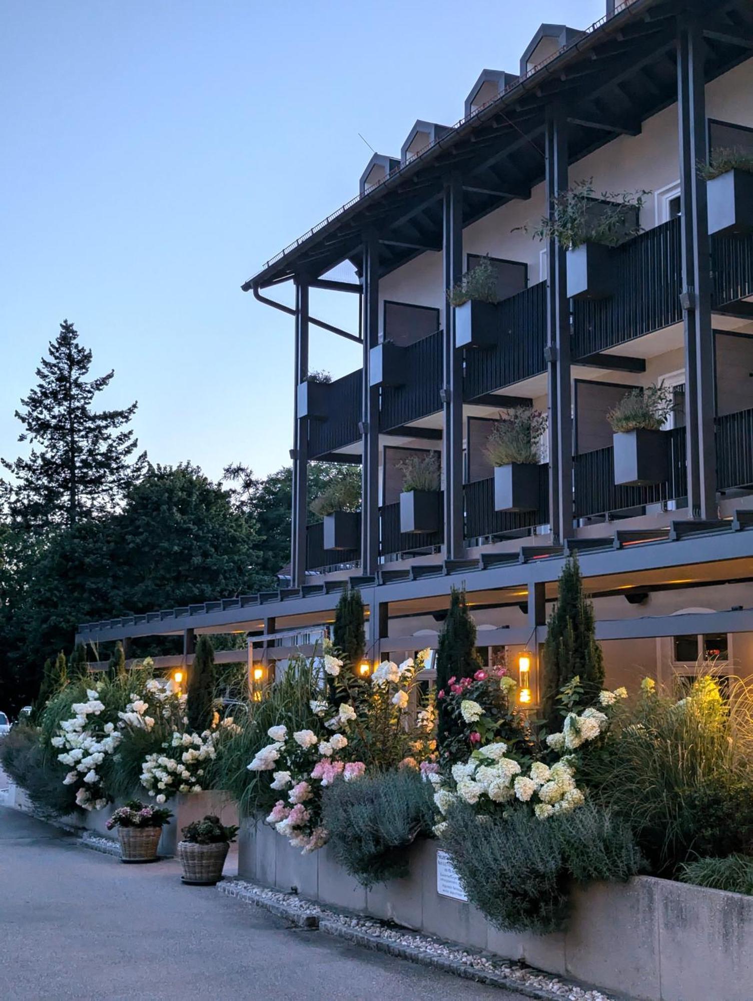 Bauer Hotel Und Restaurant Фельдкирхен Экстерьер фото