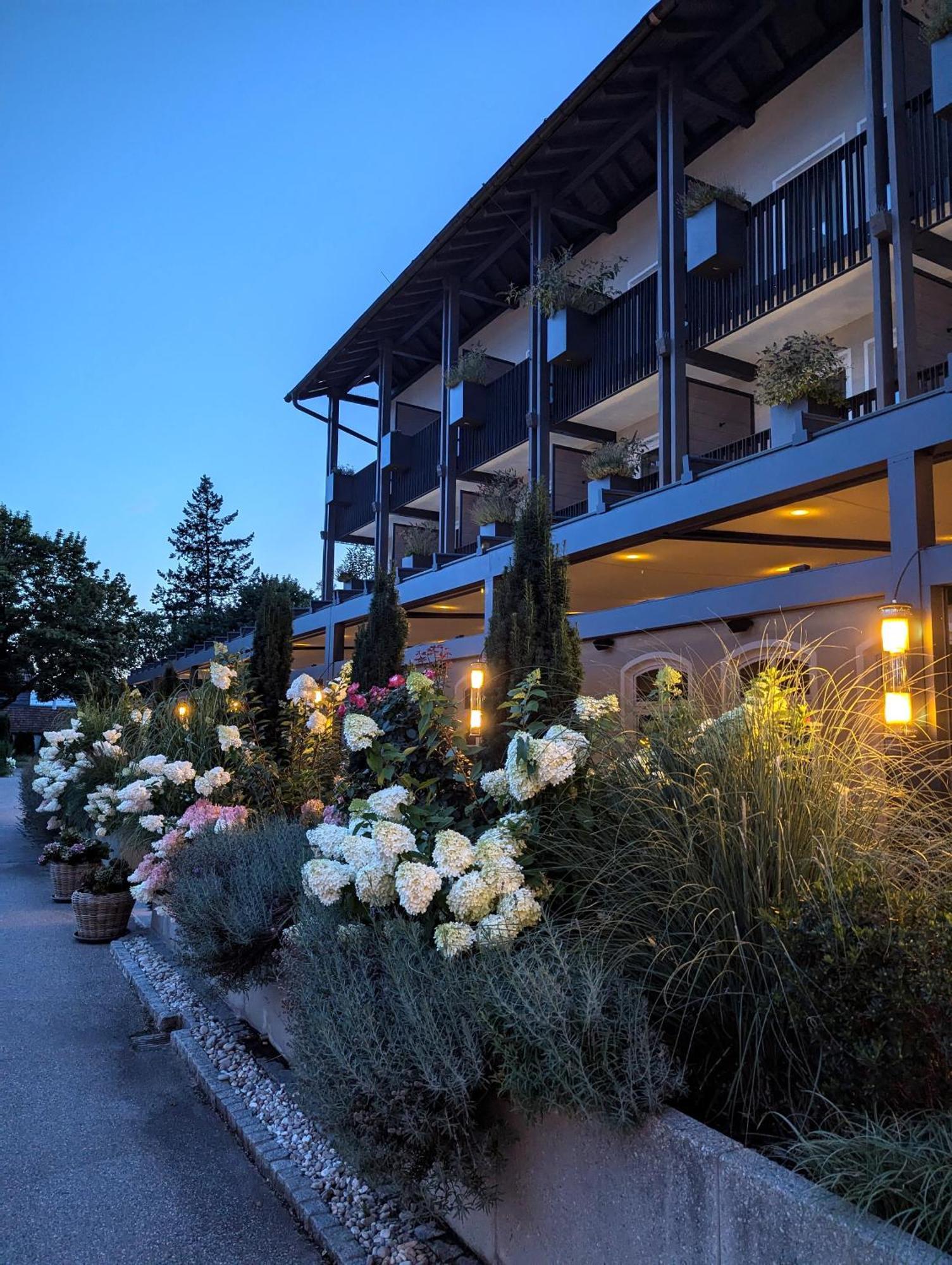 Bauer Hotel Und Restaurant Фельдкирхен Экстерьер фото
