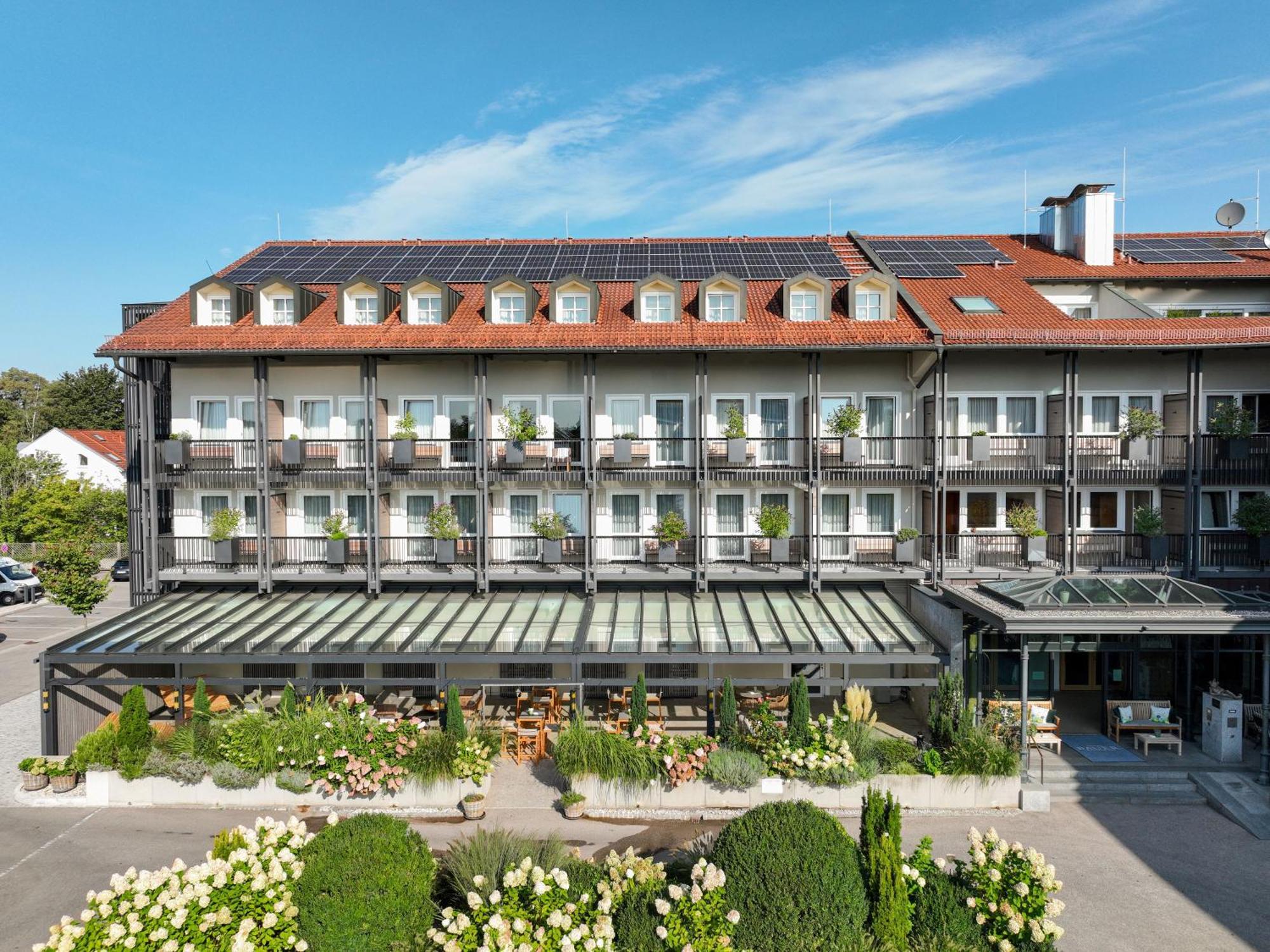 Bauer Hotel Und Restaurant Фельдкирхен Экстерьер фото