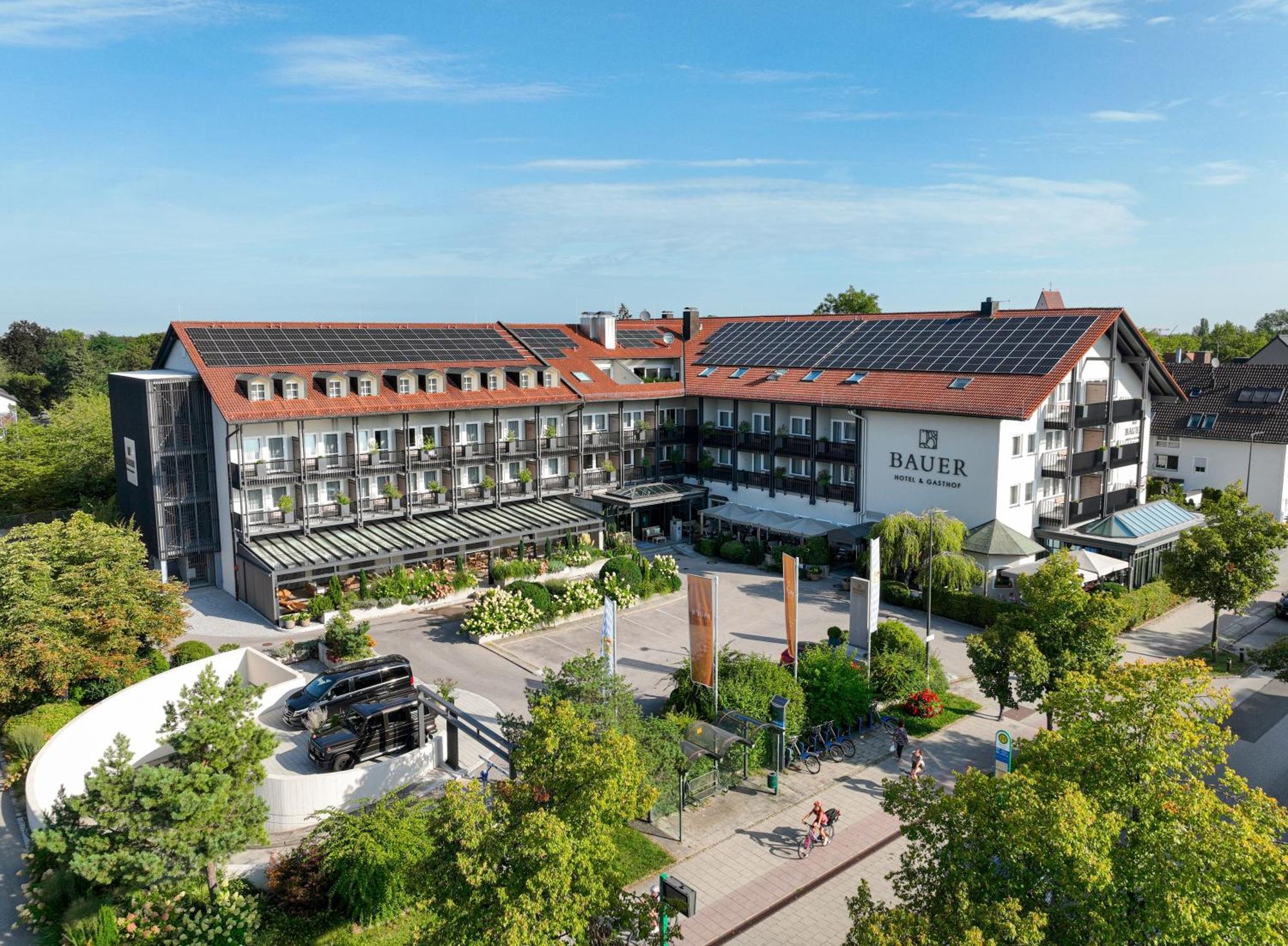 Bauer Hotel Und Restaurant Фельдкирхен Экстерьер фото
